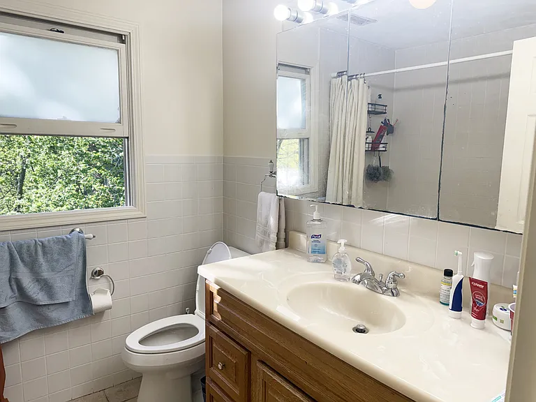 14 Kings Ct — Photo 22