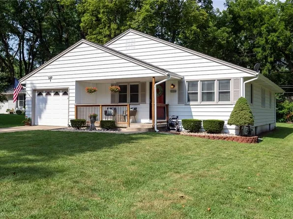 8306 Jarboe St, Kansas City, MO 64114