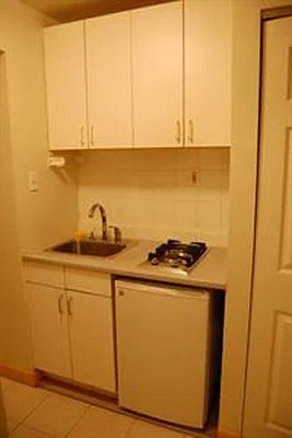 Rented by Douglas Elliman | media 33