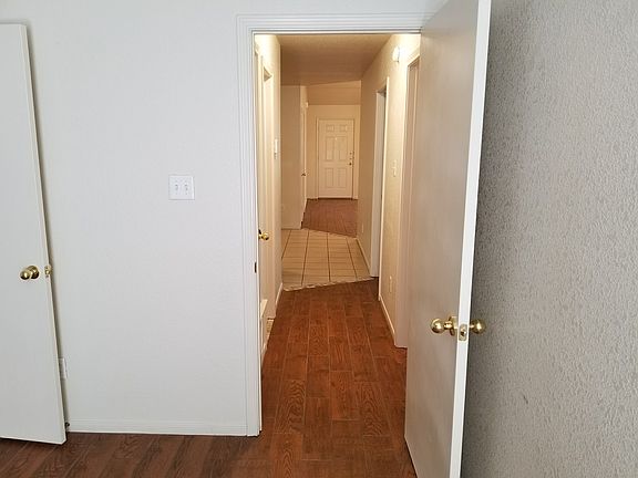 4th image of 504 Primrose Dr