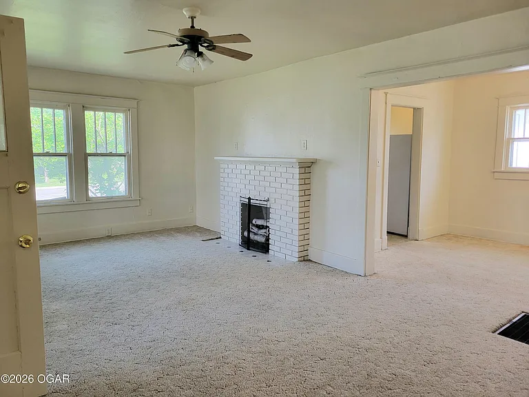 3102 S Wall Ave — Photo 2