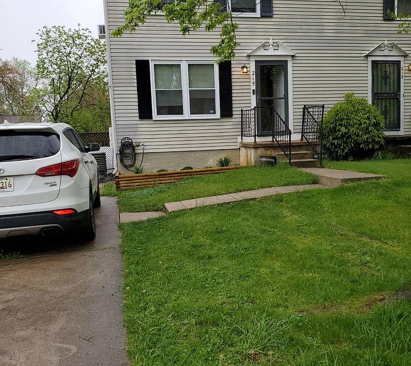 1st image of 215 Palmetto Dr