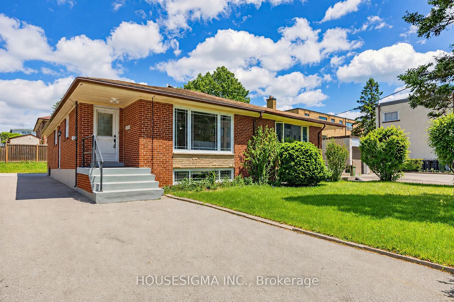 3 bed, $2,699 — Photo 1