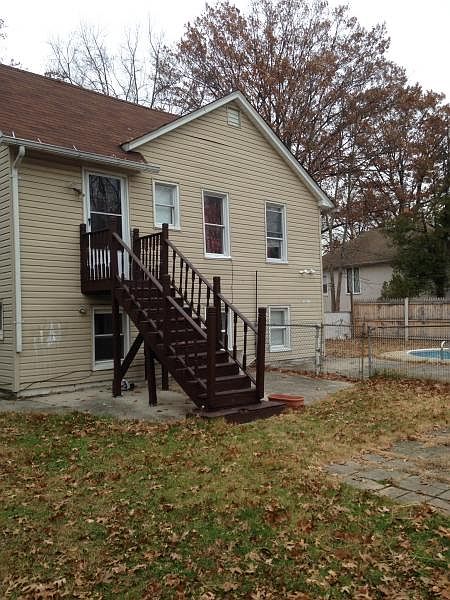 2nd image of 430 W Scott Ave