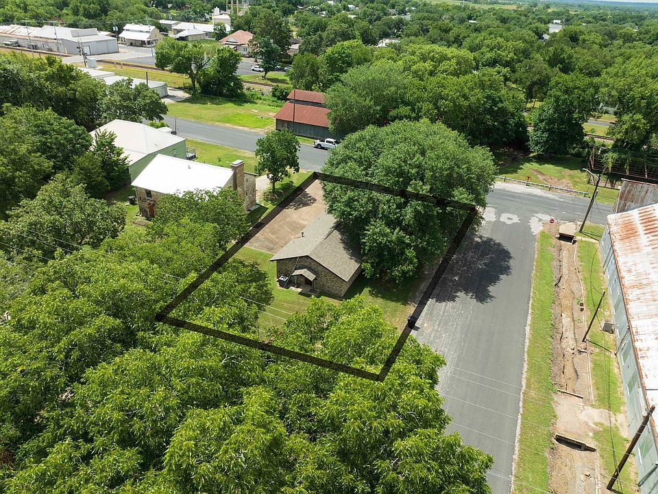 ♮H.M.L.Y.E 78956 Real Estate - 78956 Homes For Sale | Zillow