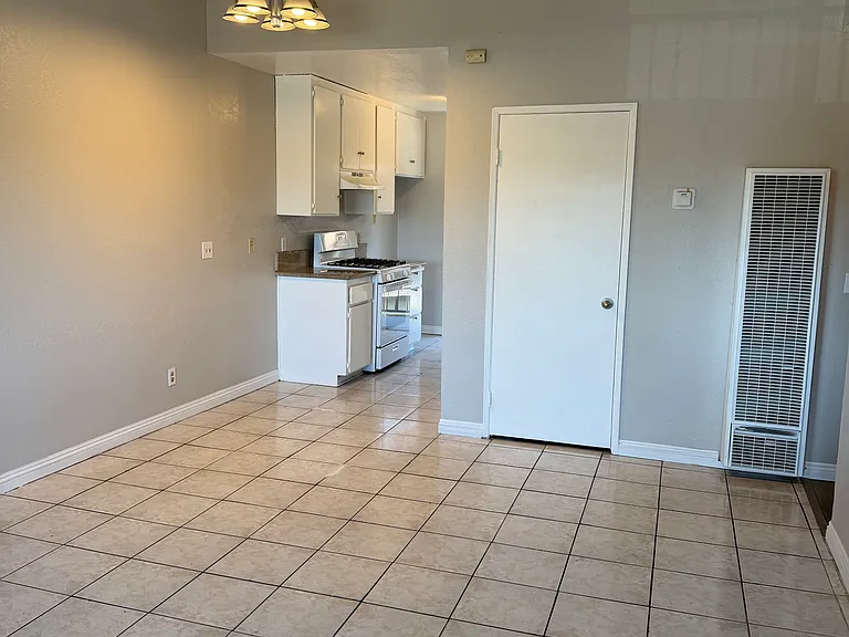 822 Saint Louis Ave #5 — Photo 9