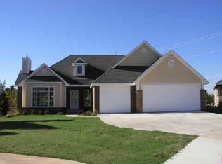 2218 Cedar Pointe Cir, Edmond, OK 73003
