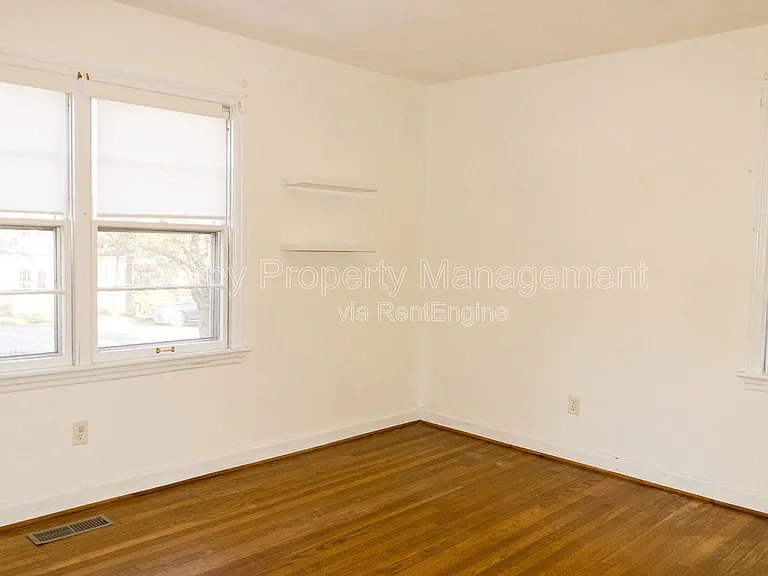 1711 Ashton St — Photo 23