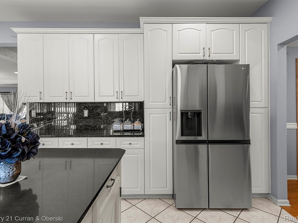 131 Rosemary St, photo 15