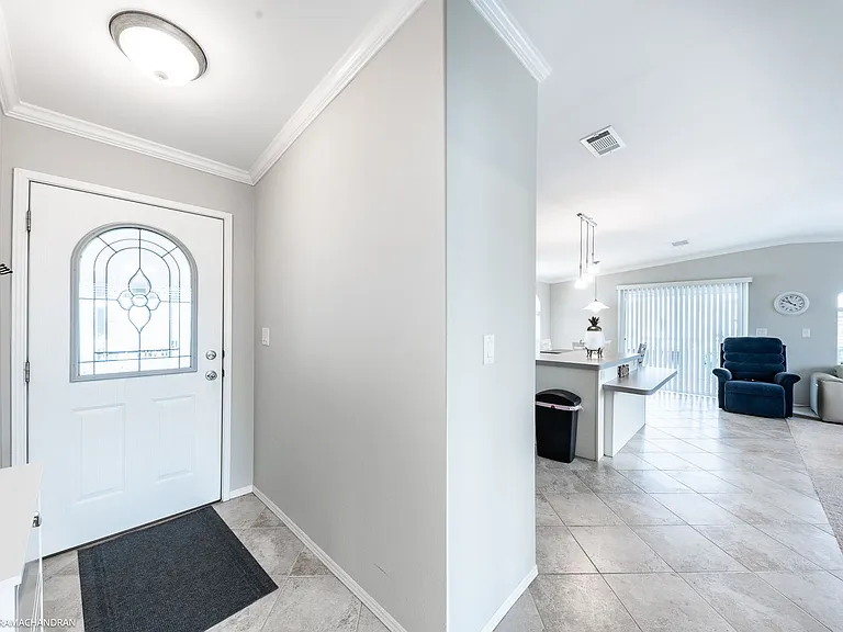16 Freeman Ave — Photo 22