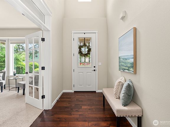 4th image of 2843 South Bay Road NE