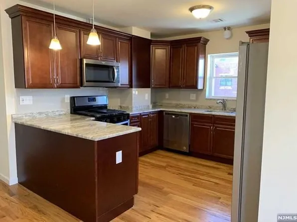 145 Kinderkamack Rd, Park Ridge, NJ 07656