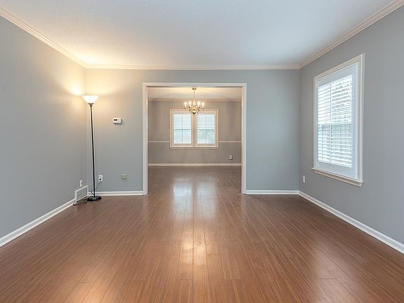 2nd image of 6932 Great Oaks Rd