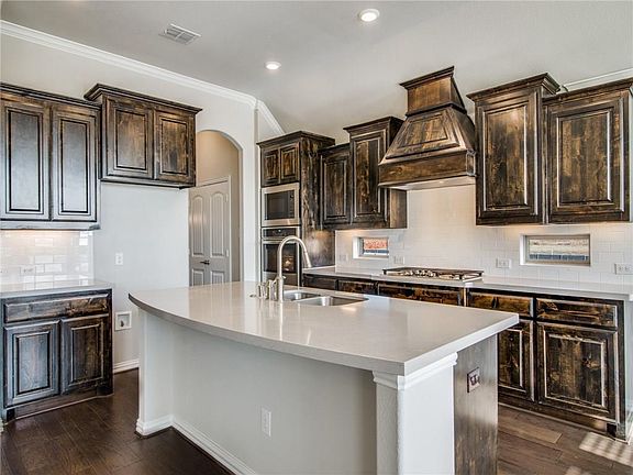 4th image of 2722 Salt Creek Way