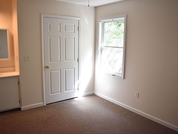 4th image of 121 Citadel Dr APT 115