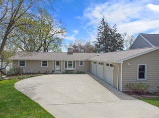 2089 Lost Dauphin Rd, De Pere, WI 54115