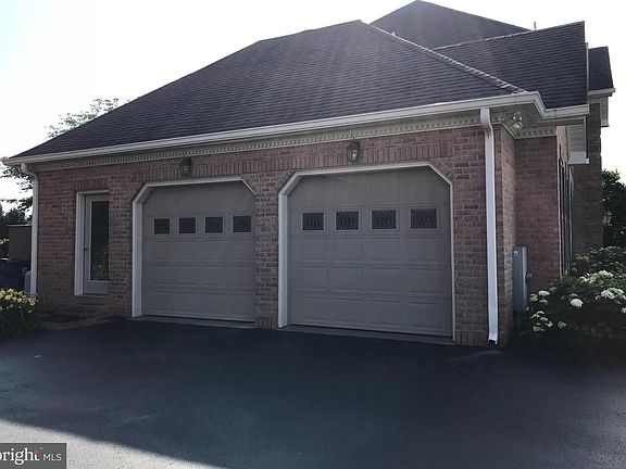3rd image of 20337 Ayoub Ln