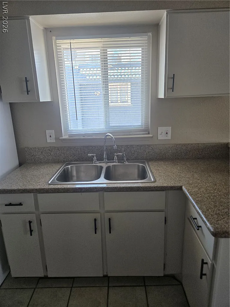 2 bed, 2.0 bath, 3898 sqft, $1,250 — Photo 4