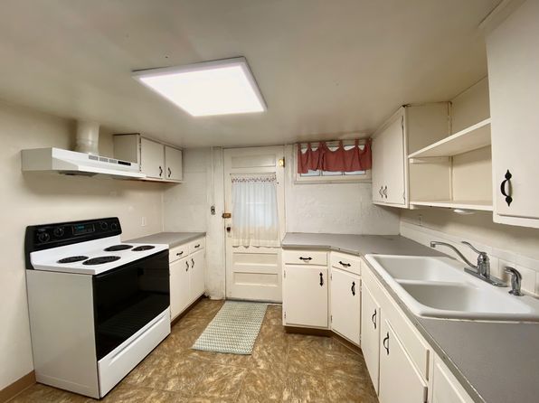419 E Myrtle St #Basement