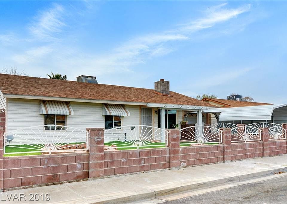 1st image of 220 La Paz Ave