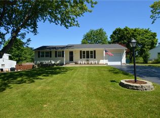 47 Post Hill Dr, Rochester, NY 14623