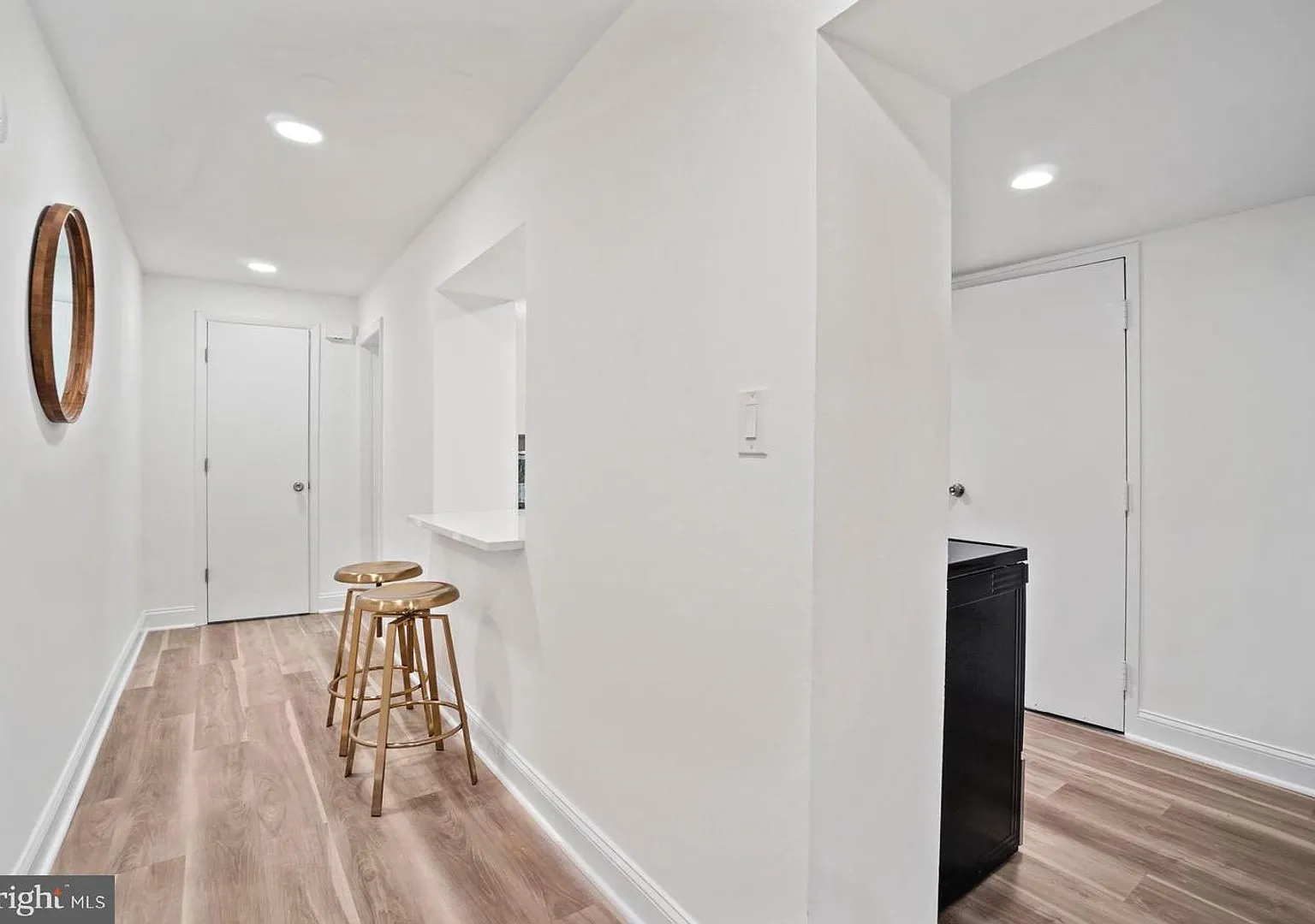 Dupont Circle Spacious Studio W/All Energy Utilities Included! — Photo 3