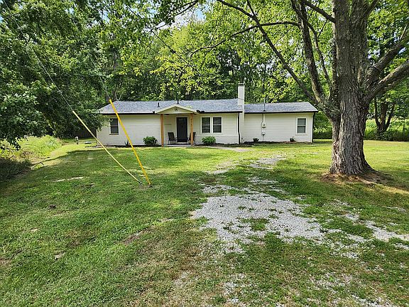 2nd image of 475 Essen Dr