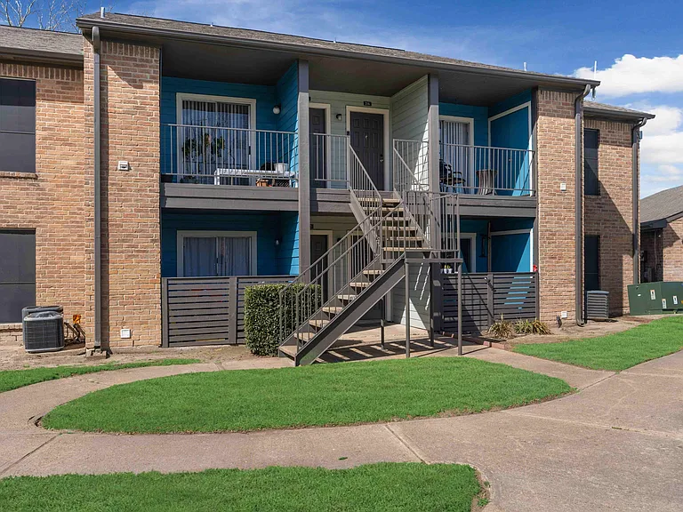 Welcome to Sonoma Apartments, where modern living meets comfort. Enjoy spacious layouts, vibrant outdoor spaces, and a community designed for your lifestyle. Schedule your tour today and find your new home!