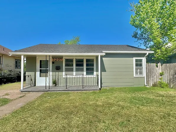 1207 7th Ave, Dodge City, KS 67801