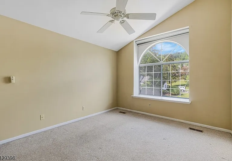44 Spruce Ct — Photo 19