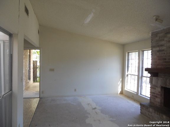 3rd image of 6925 Stockport Dr