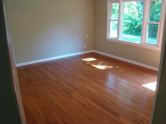 3rd image of 137 Bowman Ln