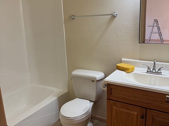5th image of 1415 E Hedrick Dr