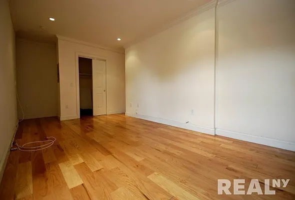 Rented by REAL New York | media 14