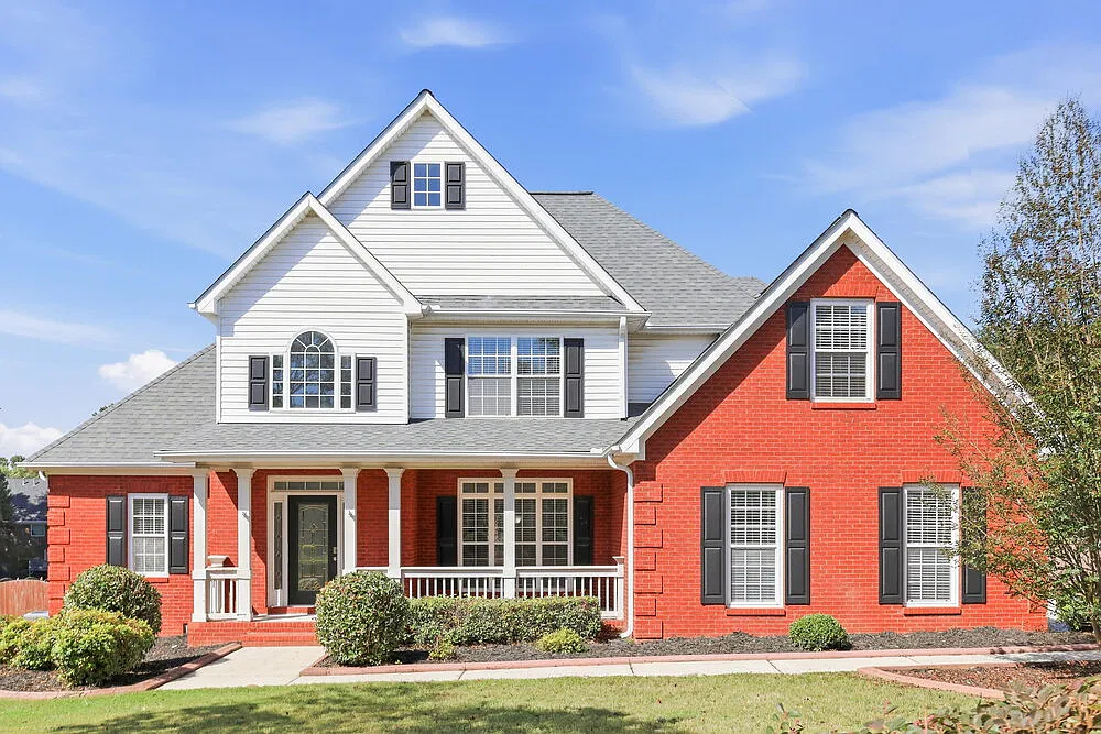 5 bed, 3.0 bath, 2732 sqft, $2,780 — Photo 1