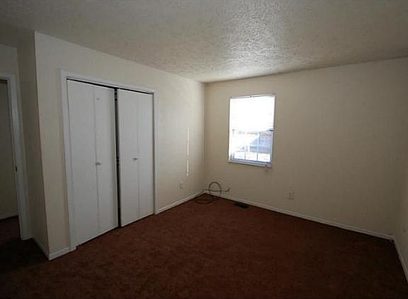 4th image of 3233 N Eastbrooke Cir