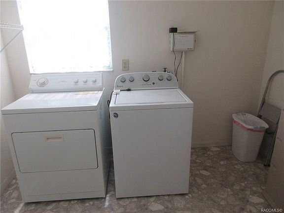 5th image of 174 W Sugarmaple Ln