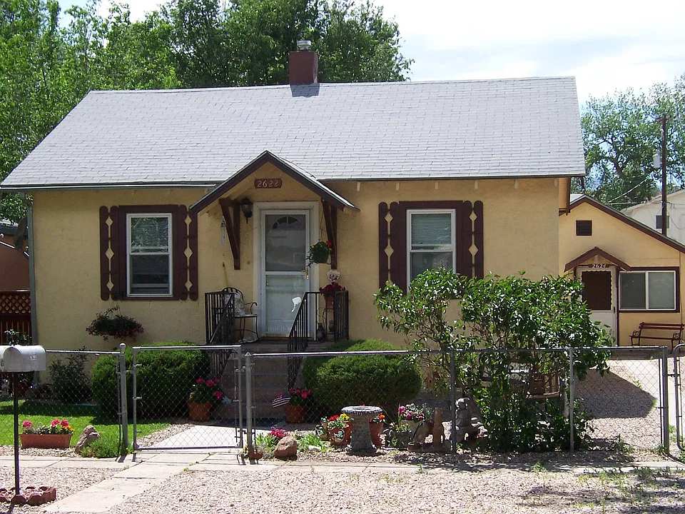 2622 Main St