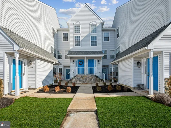 1807 Rabbit Run Rd, Marlton, NJ 08053