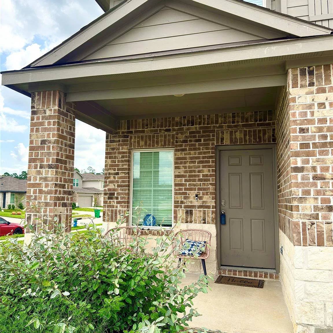 5 bed, 3.0 bath, 2685 sqft, $3,000 — Photo 3