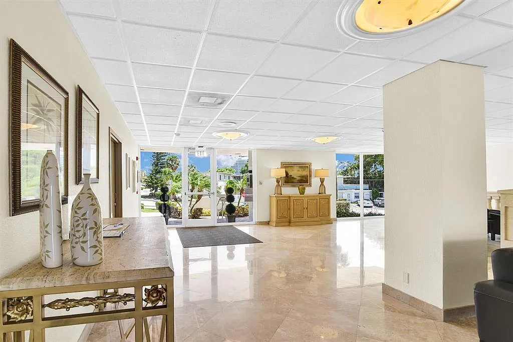 Building Photo - 2701 N Ocean Blvd #2B