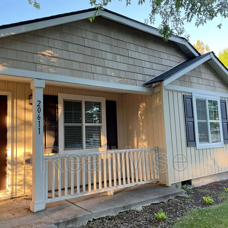 Building Photo - 20611 Daisy Ln
