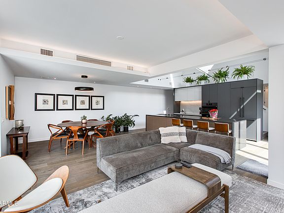 5th image of 1337 E Pomelo Grove Lane
