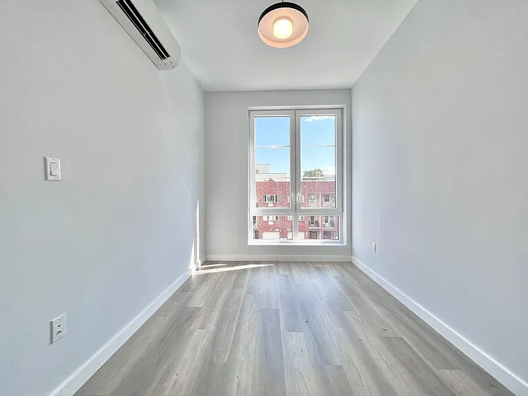 2917 Snyder Ave #5G — Photo 4