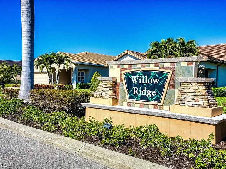 2925 Willow Ridge Ct — Photo 2