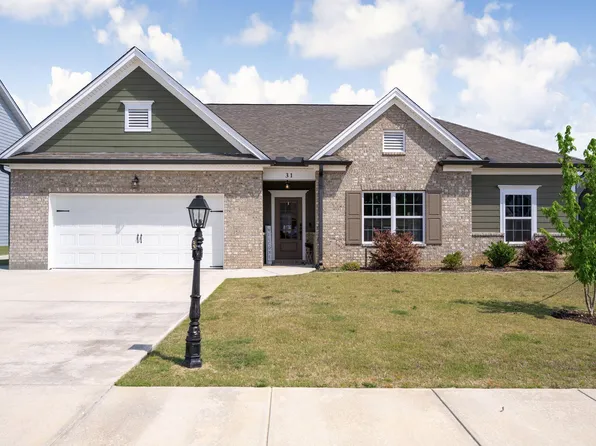 31 Winchester Dr, Rossville, GA 30741