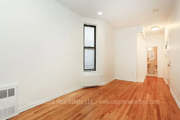 Rented by Copperwood Real Estate | media 16