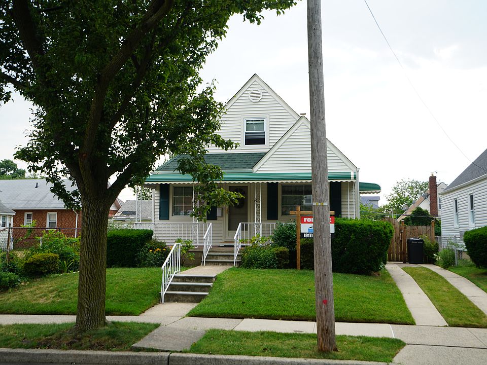 1st image of 8350 263rd St