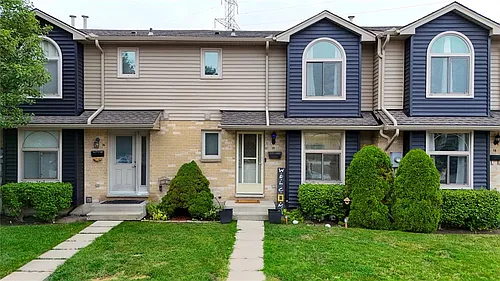 27 York Cres #17 Photo 1