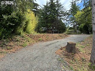 2nd image of 680 Tiara St